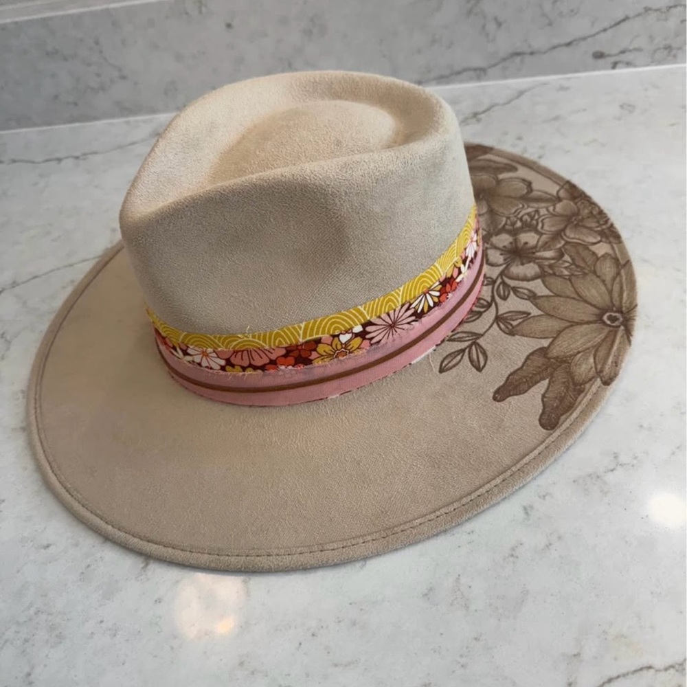 Neutral Floral Ribbon Wide Brim Women's Hat
